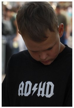 T-Shirt: AD-HD als AC-DC Logo